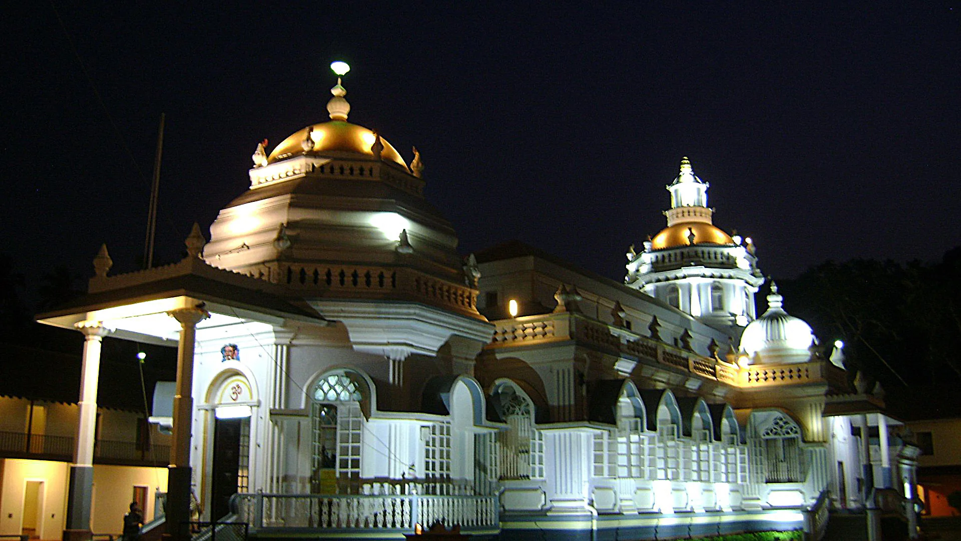 Shree Mangesh Temple