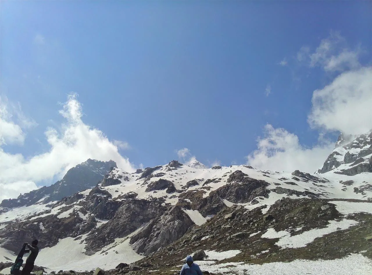 Hampta Pass Trek & Chandratal Lake image 13